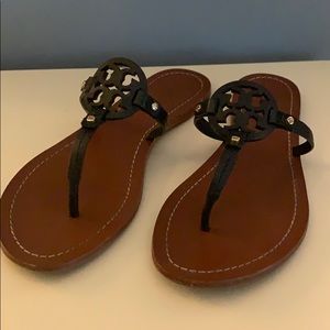 Mini Miller in Navy size 9